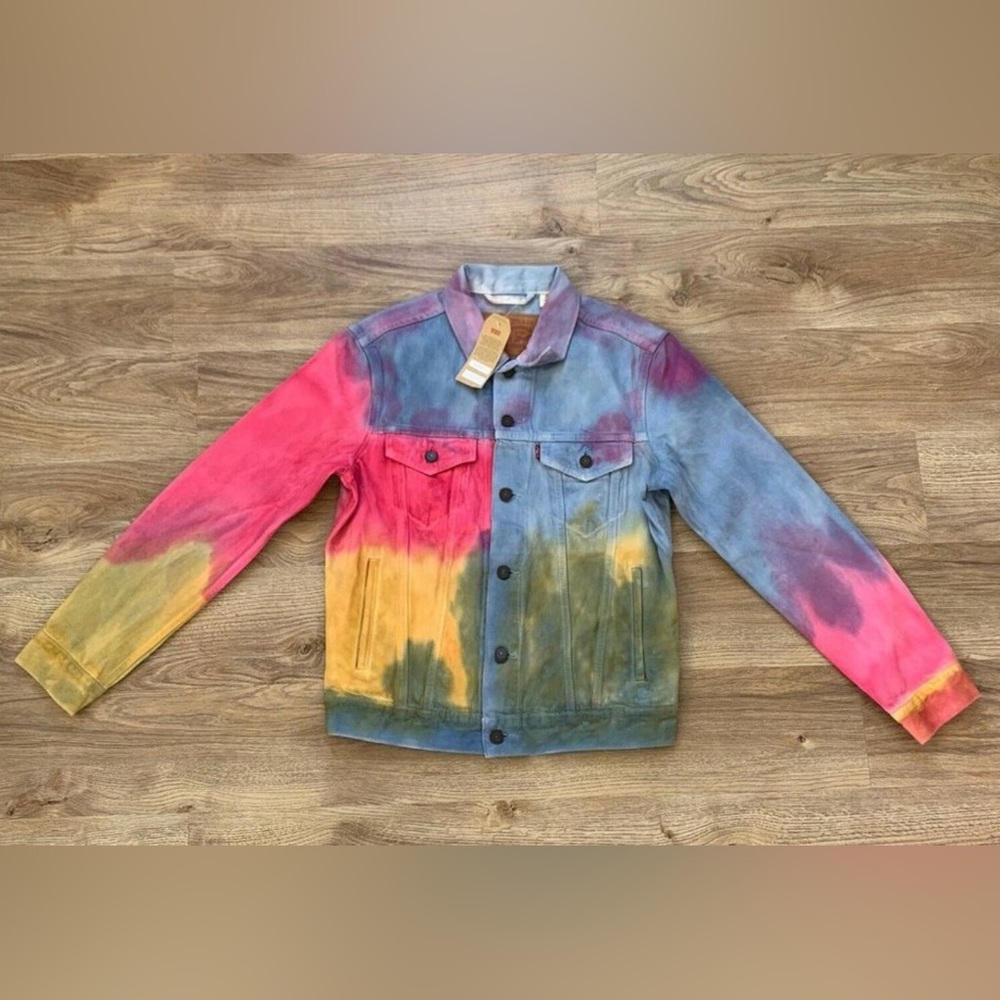 Levi’s Rainbow Pride LGBT Trucker Jean Denim Jacket 72334 0274 Men’s sz Medium